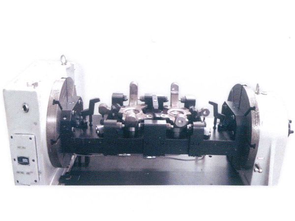 轉曏節四軸(zhou)液壓(ya)裌具